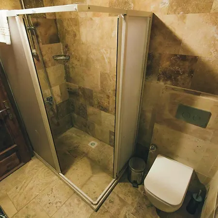 Turbel Cave House Отель Аванос
