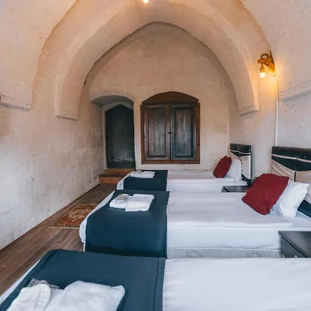 Turbel Cave House Отель Аванос