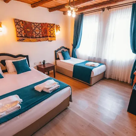 Отель Turbel Cave House *