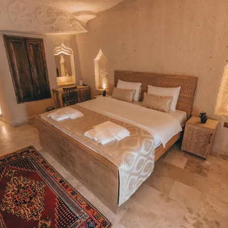 Turbel Cave House Отель Аванос