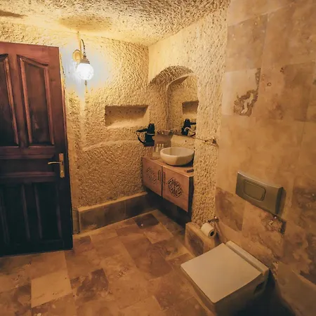 Turbel Cave House Отель