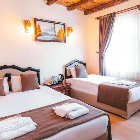 Turbel Cave House アヴァノス