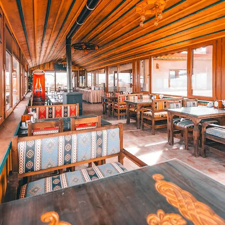 Turbel Cave House Отель *