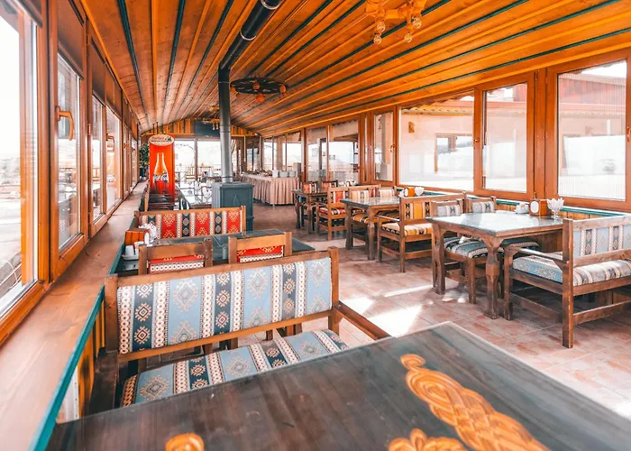 Turbel Cave House Hotel *