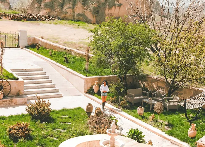 Turbel Cave House Hotel